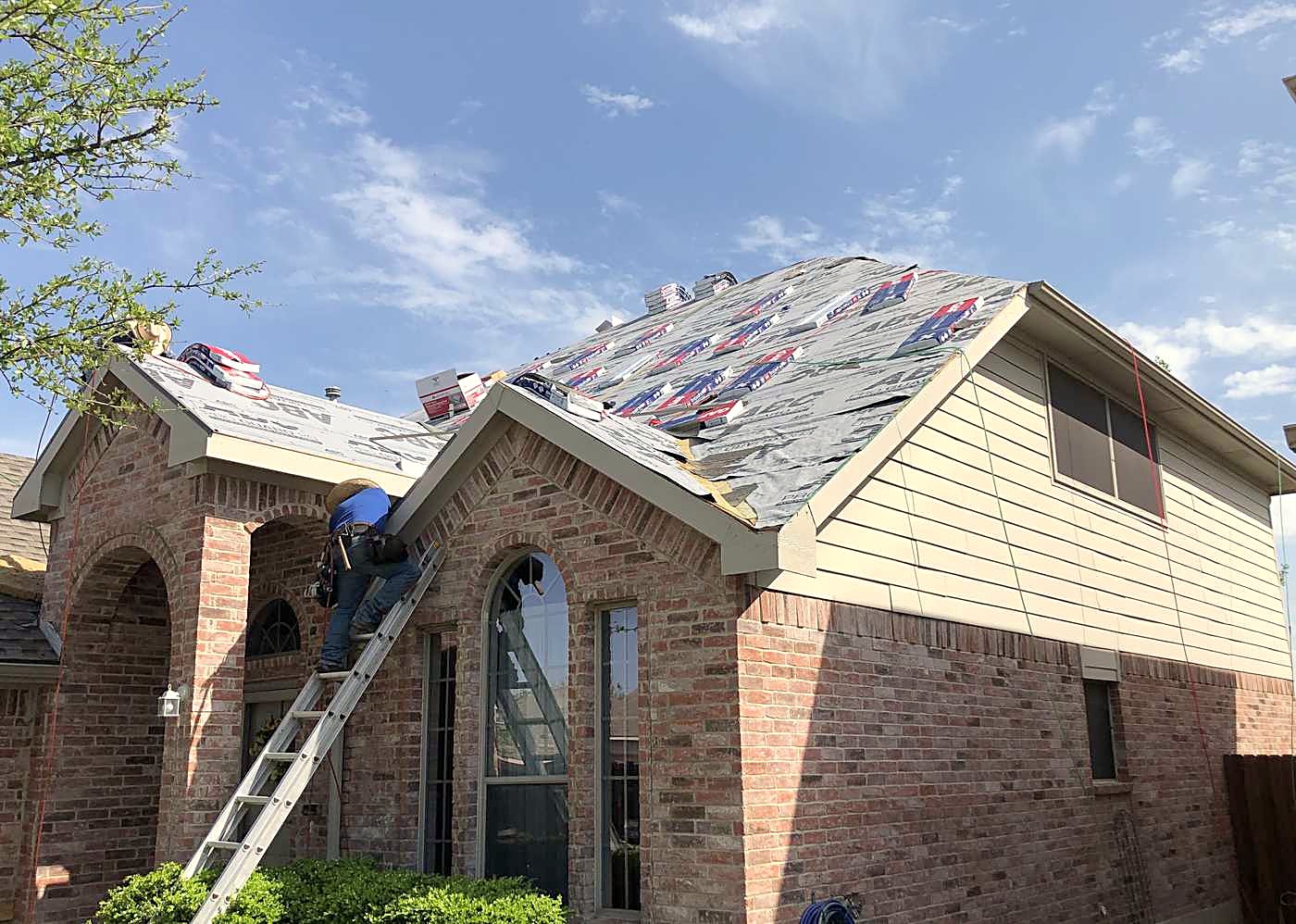 NTX Roofing Solutions LLC crew at work